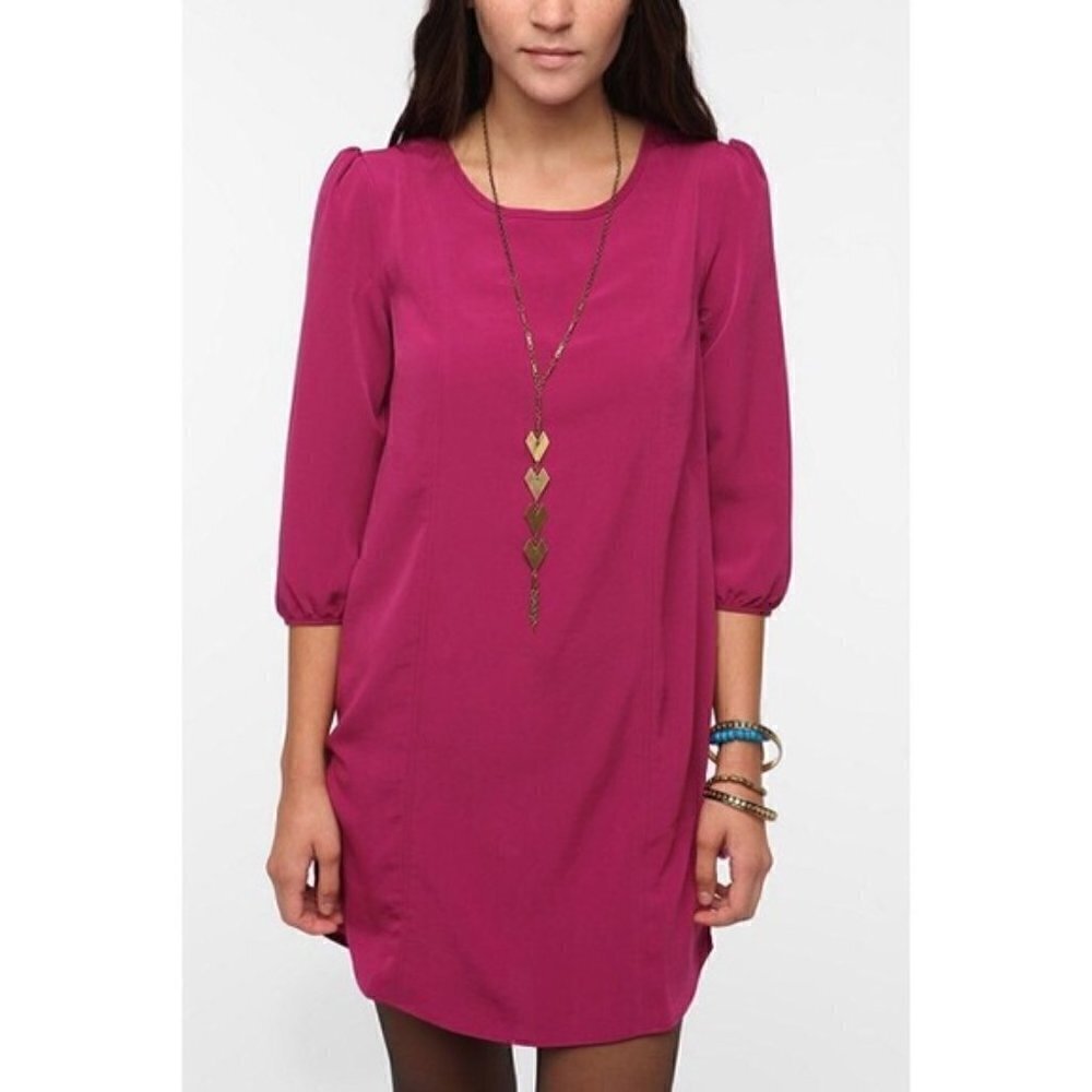Kimchi Blue| Magenta Shift Dress